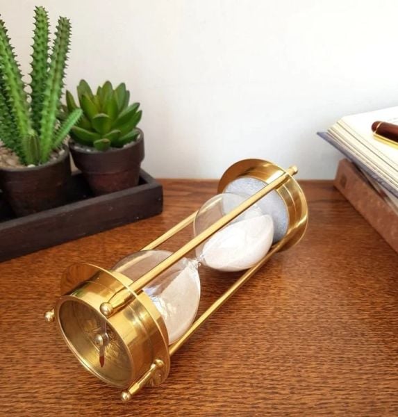 Pirinç üstü Pusulalı Kum Saati  17 cm Avrupa İthal