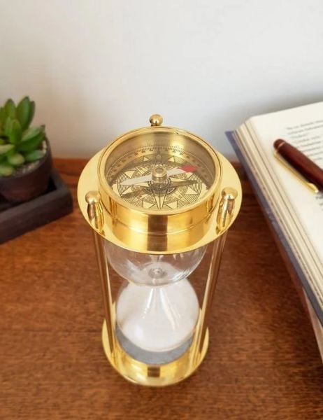 Pirinç üstü Pusulalı Kum Saati  17 cm Avrupa İthal