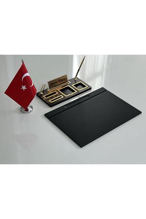Ahşap İsimlik -  Bayraklı Masa Sümen Seti (Türkiye Haritalı İsimlik seçeneği)