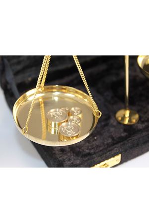Adalet Terazisi Gold Pirinç Terazi 40 Gram 21x13cm
