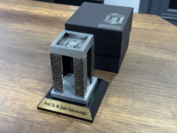 Çanakkale Anıtı Metal altı Ahşap Stand Orjinal Kutuda HEDİYE 15cm İsme Özel