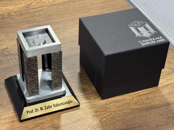 Çanakkale Anıtı Metal altı Ahşap Stand Orjinal Kutuda HEDİYE 15cm İsme Özel