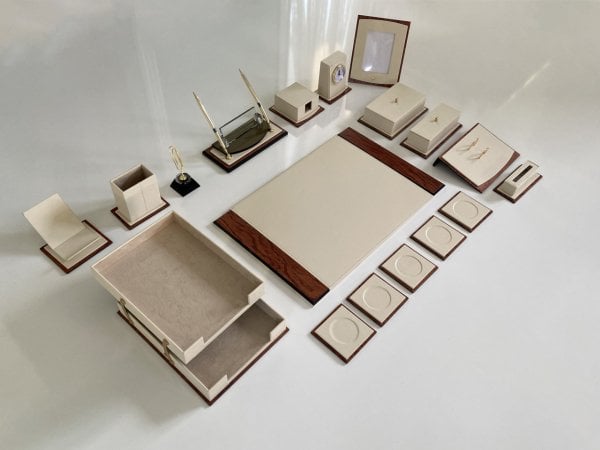 Ekstra Saatli + Ataşlıklı Başkanlık Deluxe Krem Sümen Makam Takımı