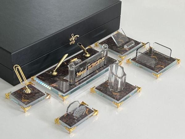 Sümenvadisi Deri Kutulu  Gold Kristal Deri Lüks Masa İsimliği Seti