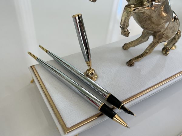 ÜST SEVİYE Sümenvadisi Beyaz Deluxe Deri Scrikss Markalı Kalem Saat Yüzük Kutulu