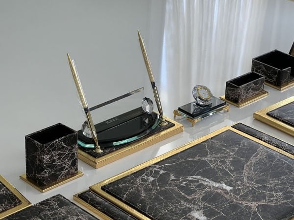 Kahvemsi & Canlı  Mermer Gold alt kısmı düz Gold Deri V.I.P Sümen Makam Takımı