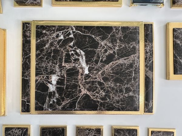 Kahvemsi & Canlı  Mermer Gold alt kısmı düz Gold Deri V.I.P Sümen Makam Takımı