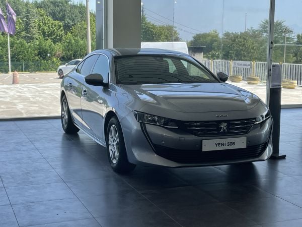 Yeni Peugeot 508 Aylık 2000 - Günlük 4500 Kasko Dahil