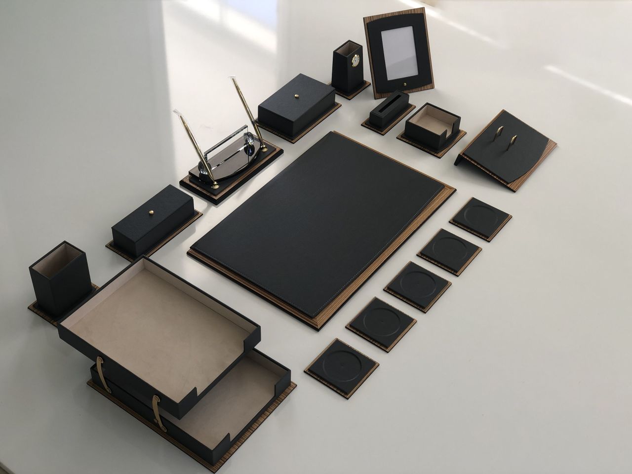 Cumhurbaşkanlığı Antrasit Gri Ahşap Deri Deluxe Set