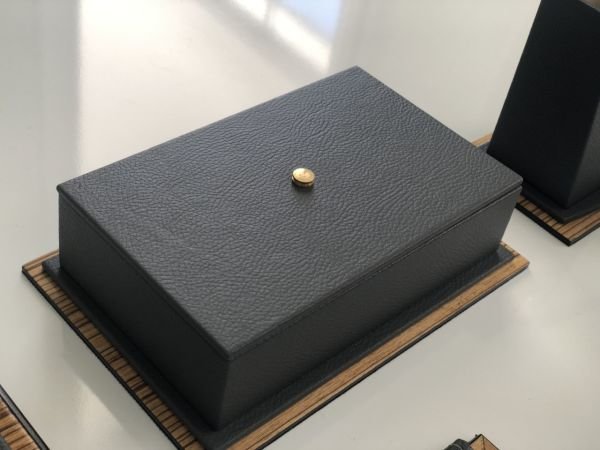 Cumhurbaşkanlığı Antrasit Gri Ahşap Deri Deluxe Set