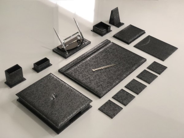 Hançer Yaprağı Siyah Sümen Takımı Hand Made