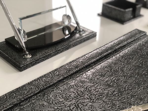 Hançer Yaprağı Siyah Sümen Takımı Hand Made