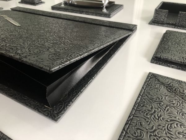 Hançer Yaprağı Siyah Sümen Takımı Hand Made