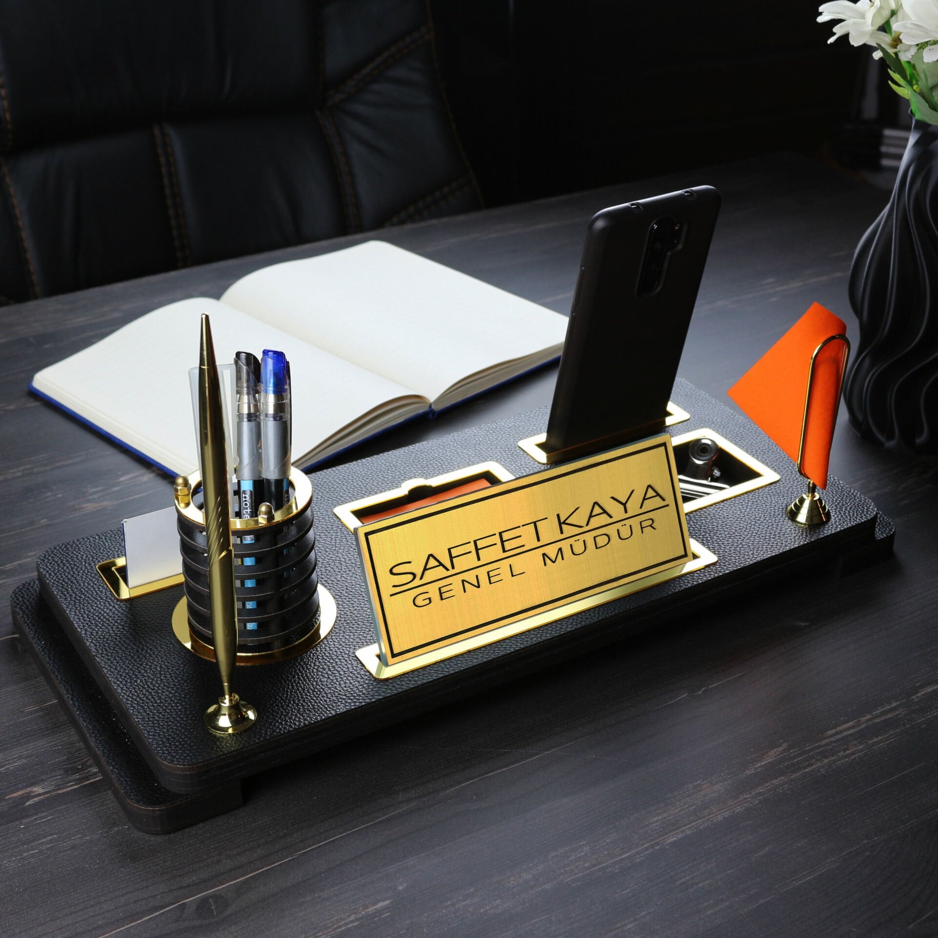 FIRSAT ÜRÜN KARGO BEDAVA Masaüstü İsimliği Tam Donanımlı (Yüzeyi Deri veya Pleksi Siyah olmaktadır)