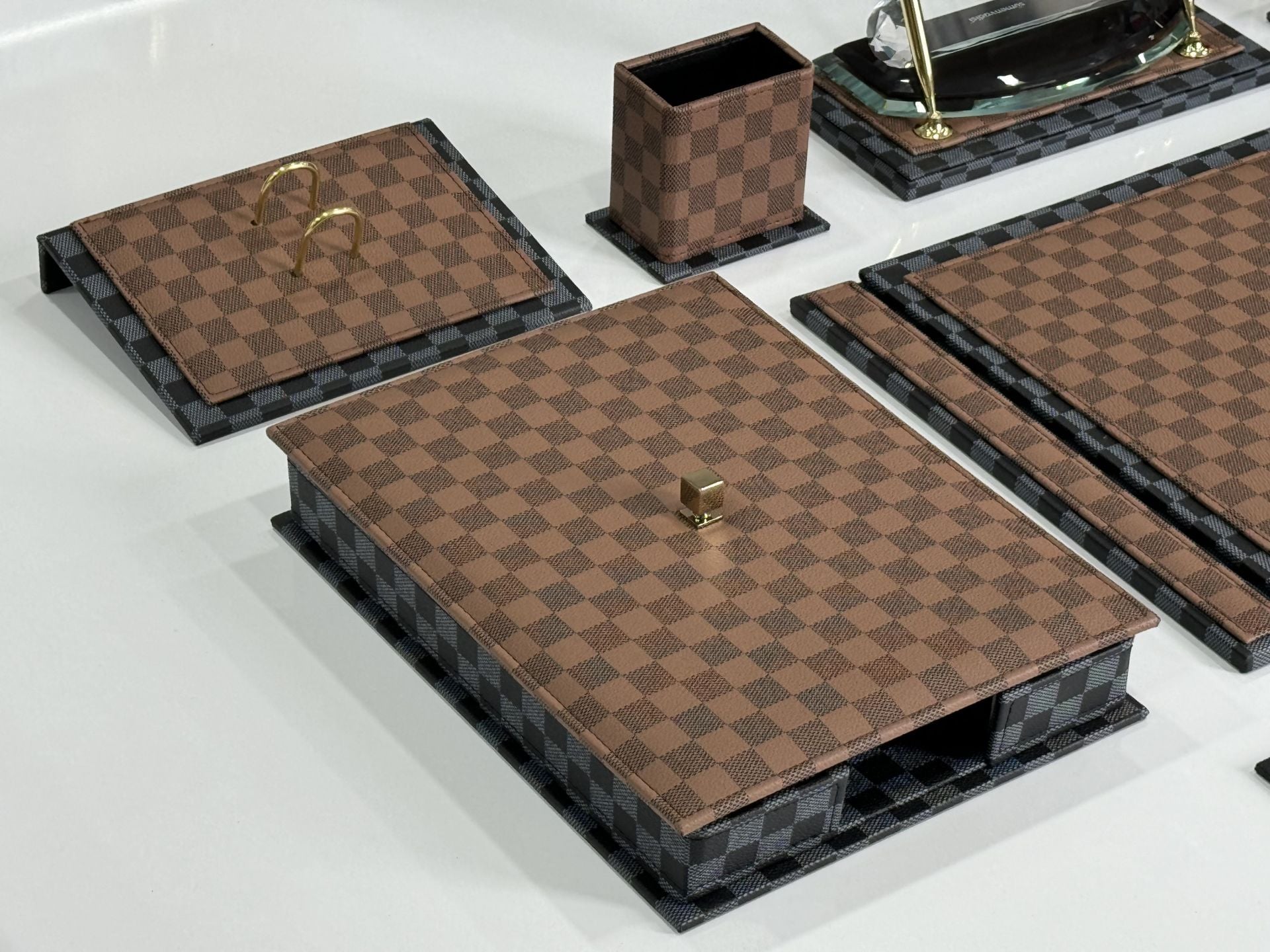 (Saat-Araç Hariç) PREMİUM ARAYANLARA KAHVE GRİ ÖZEL ULTRALÜKS VIP SÜMEN MAKAM TAKIMI