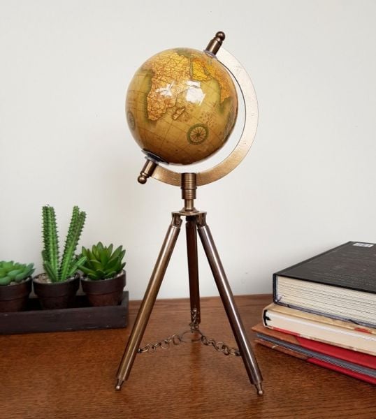 Ayaklı Dünya Küre 32cm 167P Avrupa İTHAL