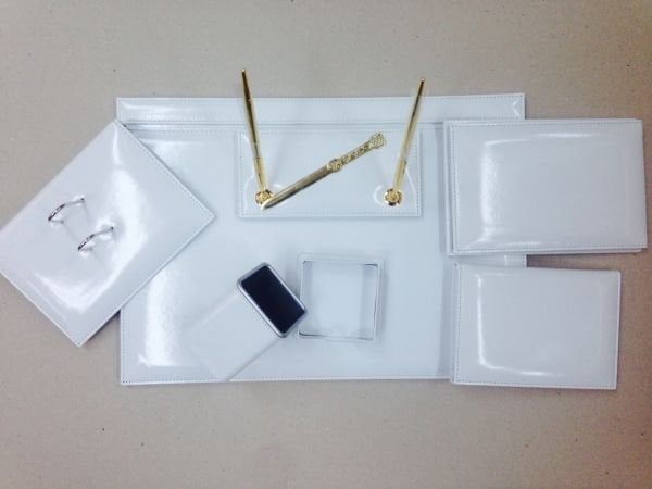 Modern Sümen Takımı Ferrari Beyaz Sümen Seti