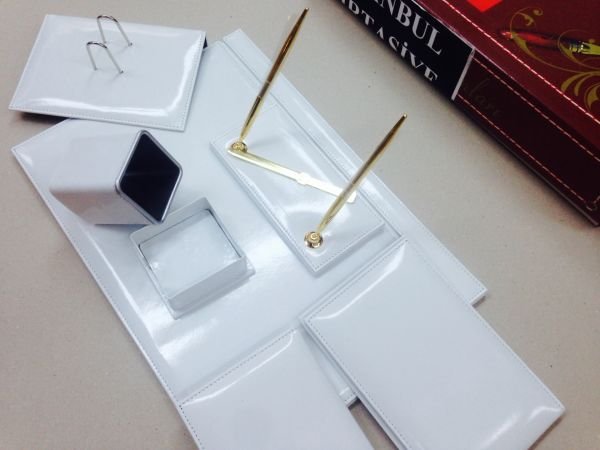 Modern Sümen Takımı Ferrari Beyaz Sümen Seti