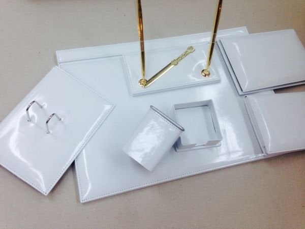 Modern Sümen Takımı Ferrari Beyaz Sümen Seti