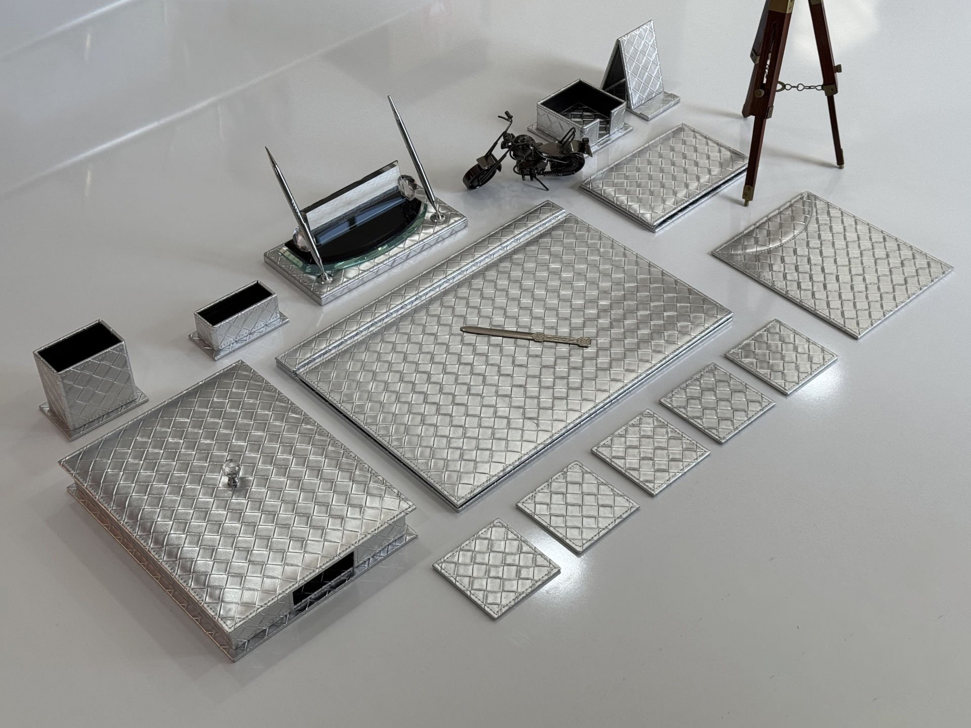 Premium Sümen Takımı Gümüş Gri Tasarım Ürün ! - EL Yapımı (biblo hariç deri tüm set)