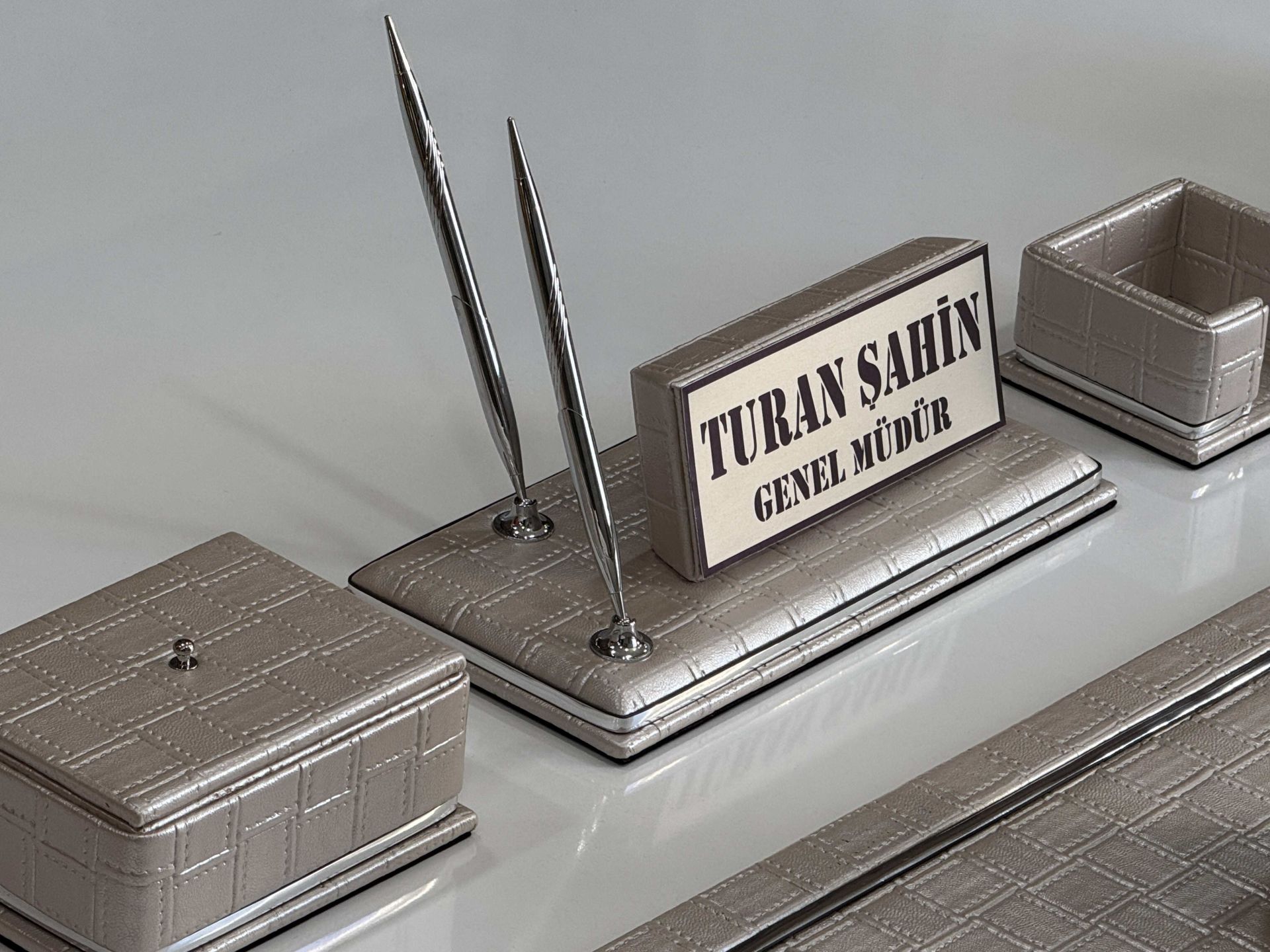 FIRSAT PREMİUM Krem Örgü Deri Krom Makyaj Saat Kutulu alt iç yapı Kadife EL YAPIMI VIP Sümen Makam Takımı