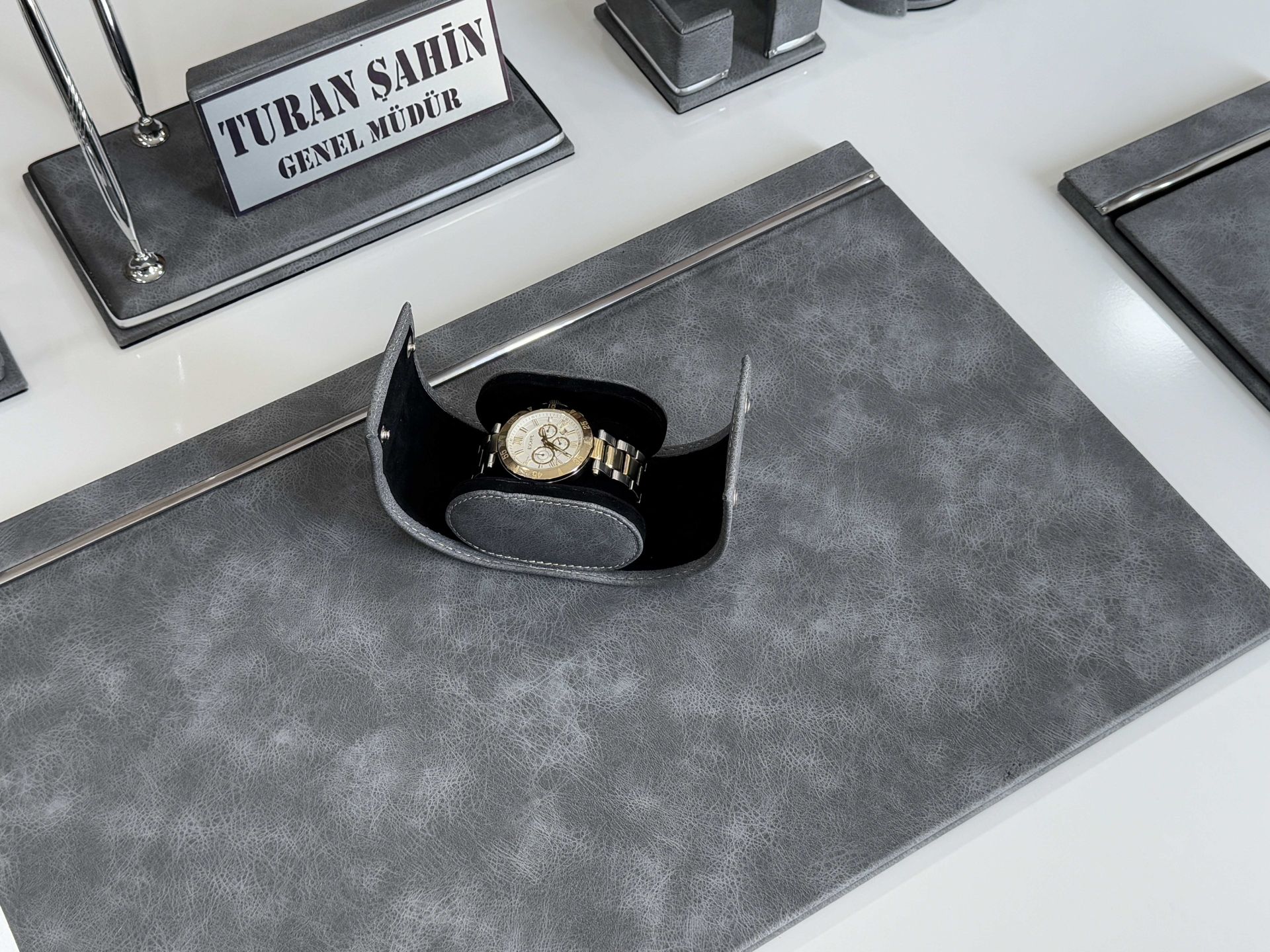 Diamond Antrasit Tasarım Deri Krom Makyaj Saat Kutulu alt iç yapı Kadife EL YAPIMI VIP Sümen Makam Takımı