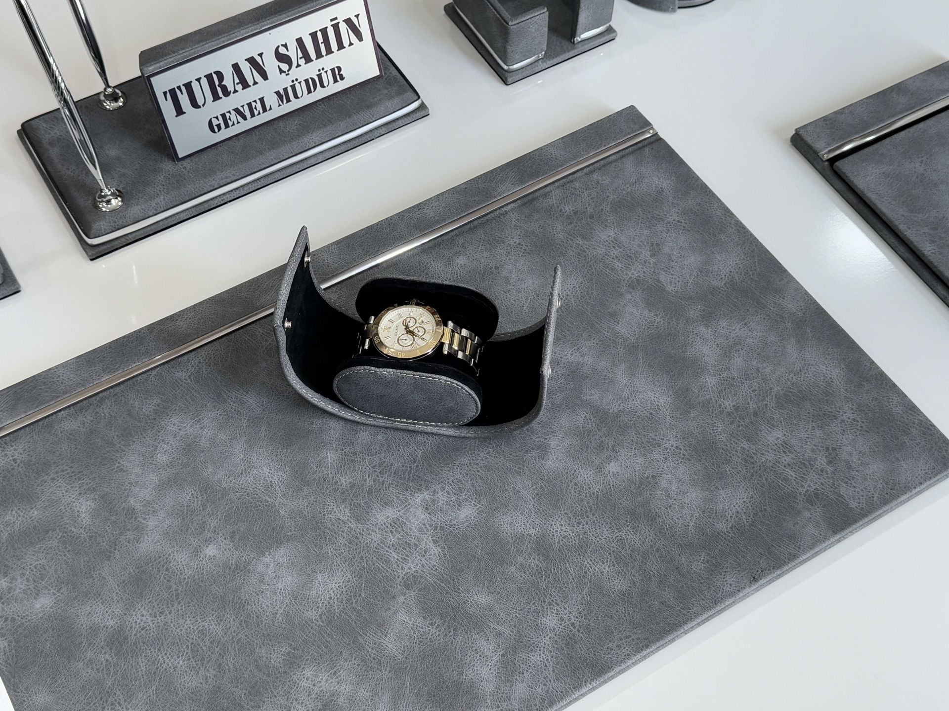 Diamond Antrasit Tasarım Deri Krom Makyaj Saat Kutulu alt iç yapı Kadife EL YAPIMI VIP Sümen Makam Takımı