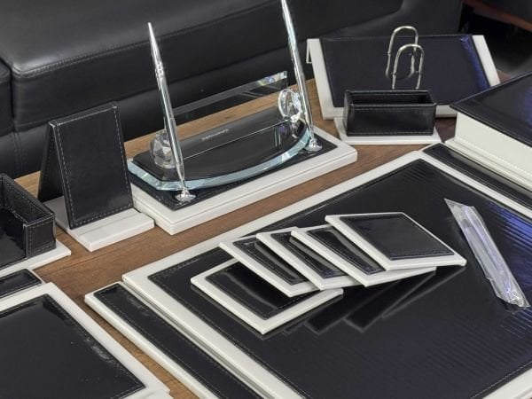 Siyah Açık Gri Sümen Takımı