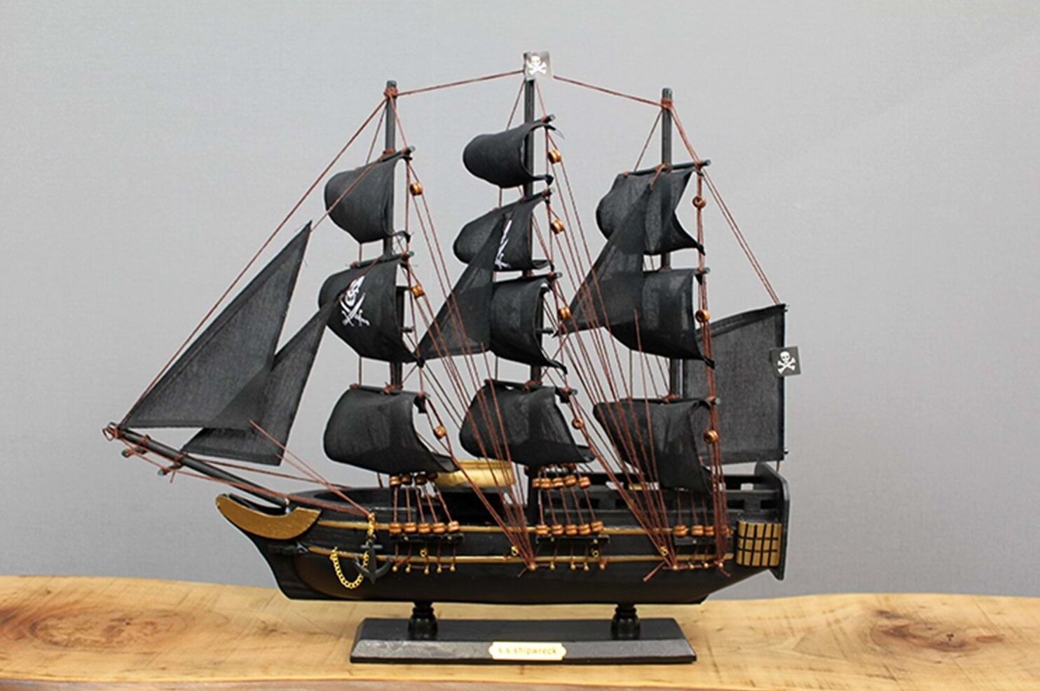 Ahşap Korsan Gemisi 38*45 Cm